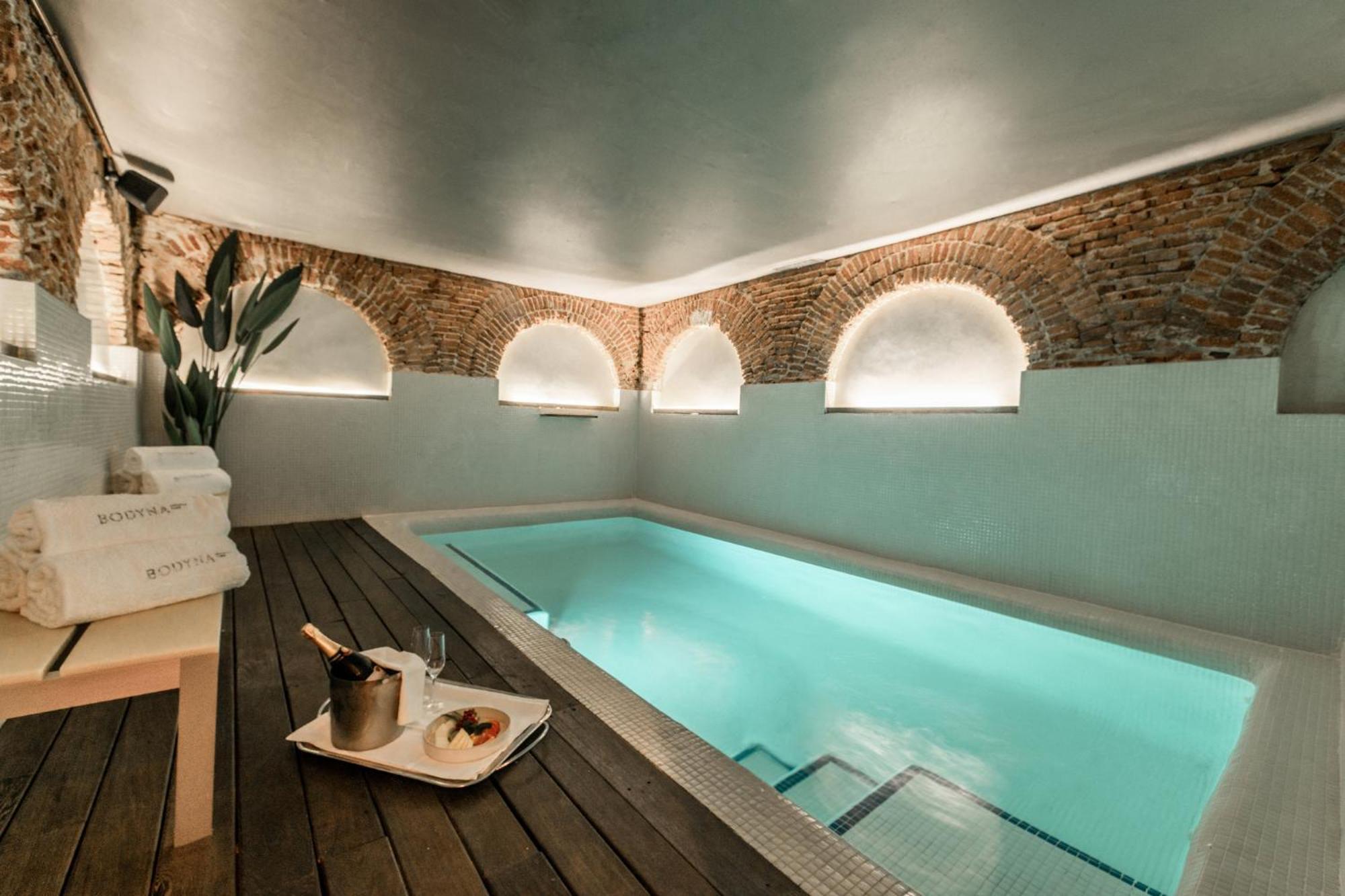 Hotel Hospes Puerta de Alcalá Madrid Esterno foto The spa at the hotel